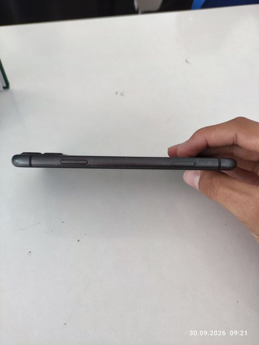 iPhone 11       .