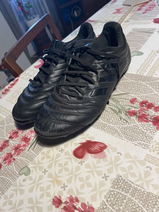 Vand crampoane de fottbal