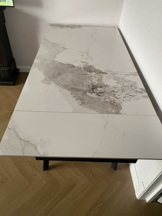 Стол для кухни или столовой