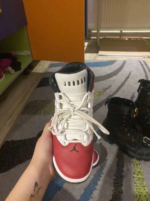 Jordan max aura mărimea 36