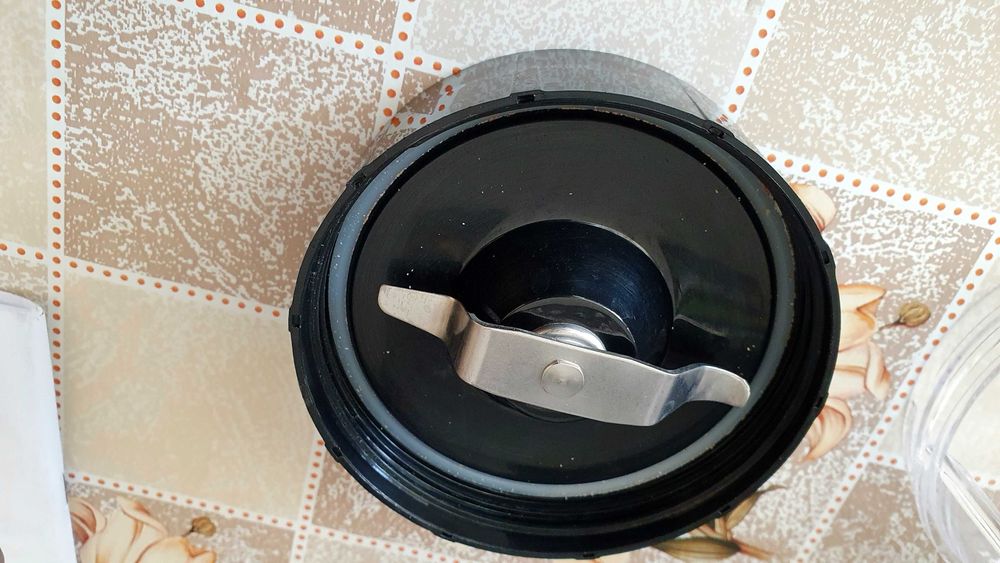 Нутри блендер Russell Hobbs NutriBoost