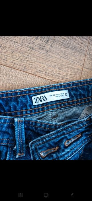 Blugi evazati  Zara