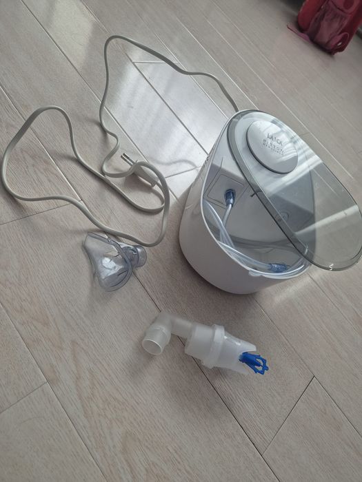 Aparat aerosoli Laica NE2012 (nebulizator) – foarte bun, complet