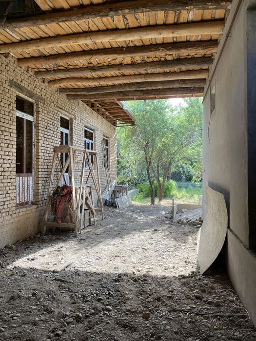 Ховли уй сотилади