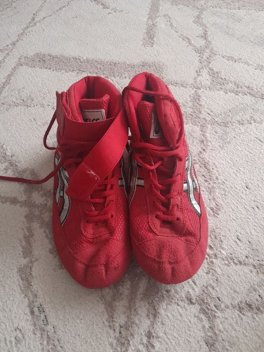 Продам борцовки для борьбы Asics