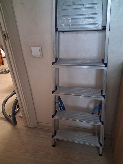 Стремянка строительная