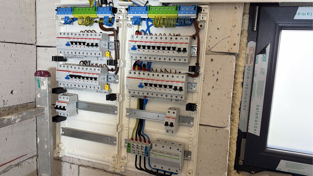 Electrician Oradea & Bihor | Instalații electrice, intervenție rapidă