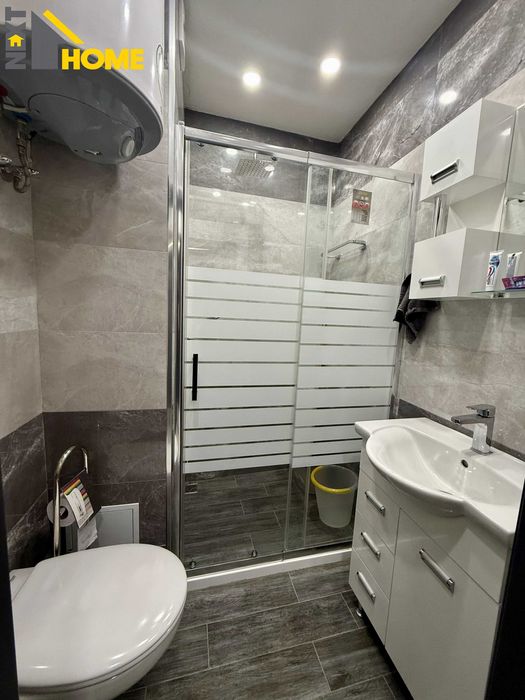 Чисто нов, напълно обзаведен тристаен апартамент с ГАРАЖ!