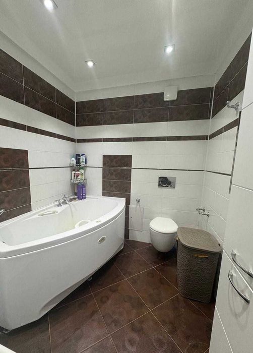 Продажа 4-комнатной квартиры р-н Диана