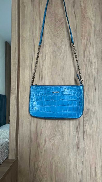Чанта Guess естествена кожа