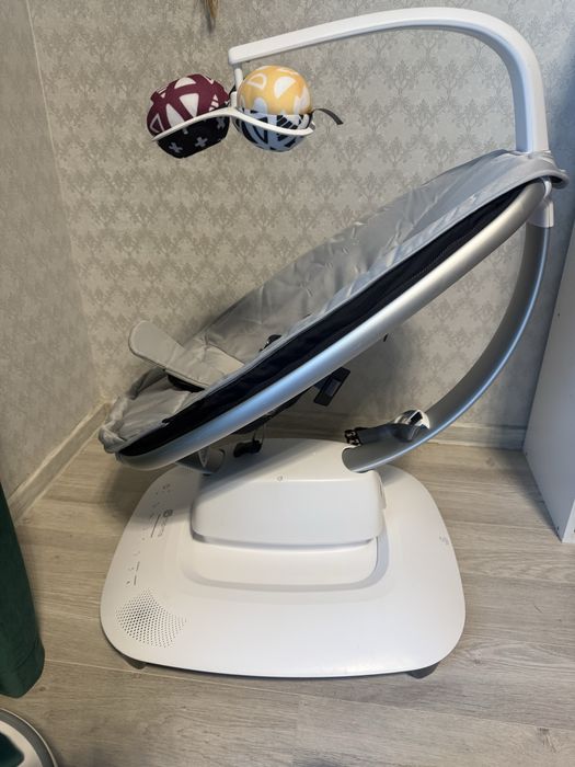 MamaRoo 4 moms 5.0 ca nou