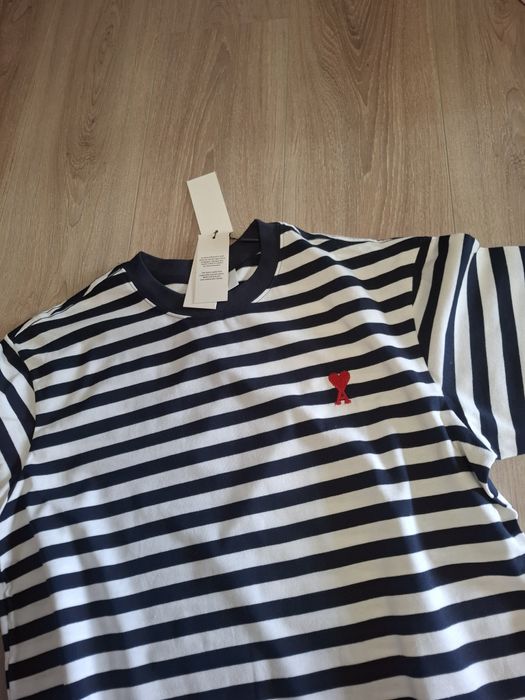 Tricou Ami cu dungi bleumarin