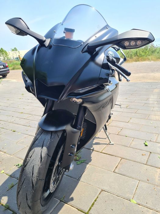Yamaha YZF R1 din 2021 - 3200 KM, nu a fost dusa pe circuit, ca noua