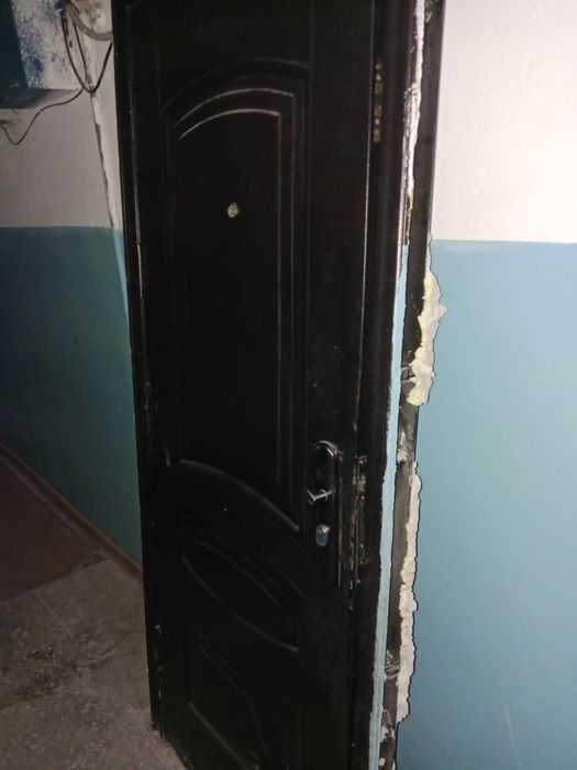 Продам дверь дёшево