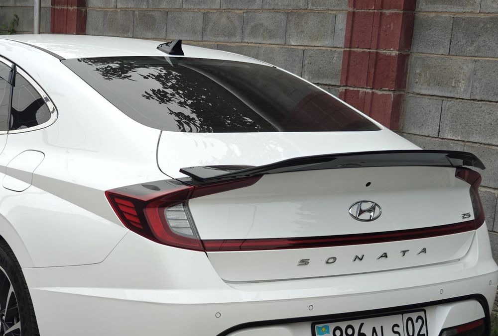 Hyundai Sonata DB9 спойлер