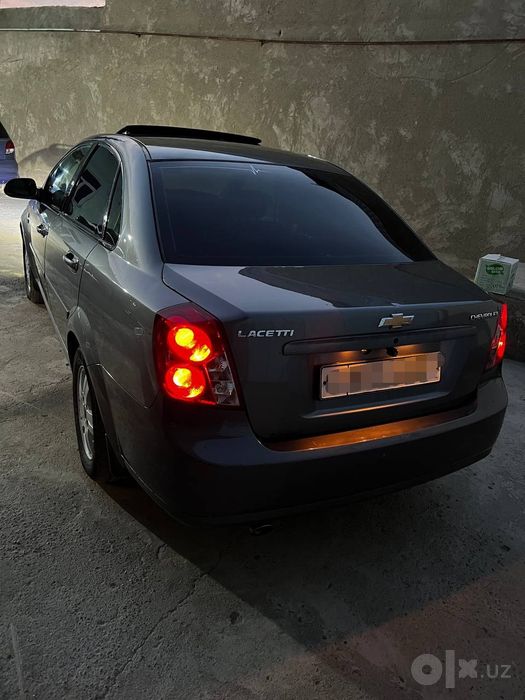 Lasetti 1.6 avtomat sotiladi 2013 yil kraska toza 180000 yurgan metan