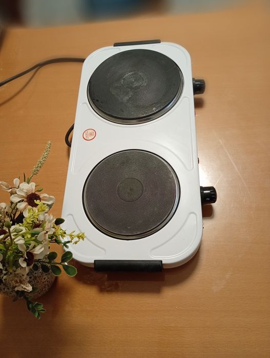 Plită electrică cu două ochiuri