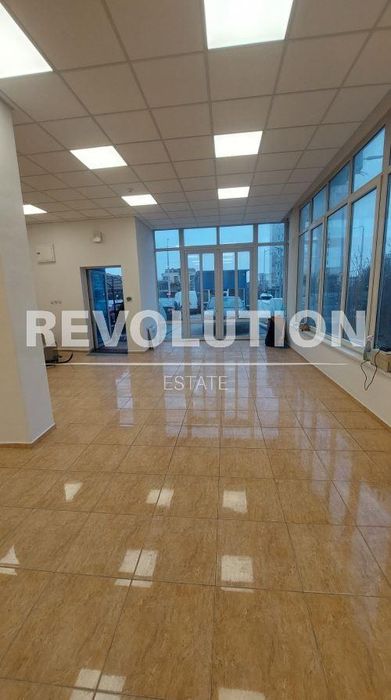 Дава се под наем Офис в Варна, Възраждане 4 - 100 кв.м за 1000 € - Снимка #1