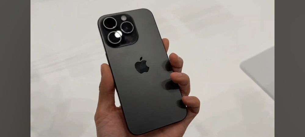 iPhone 15 pro black titanium 95%