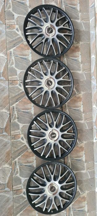 Vând roți + capace de roți pe 16.