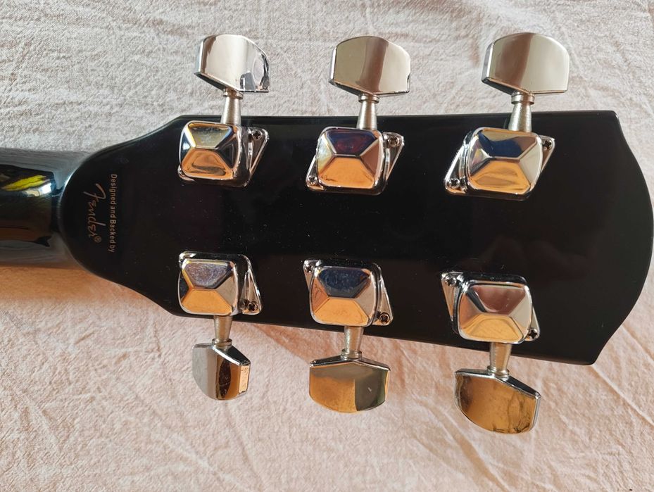 Акустична китара squier by fender