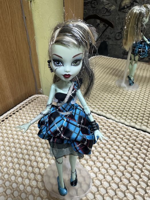 Продам куклу монстр хай!