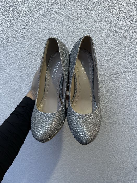 Дамски обувки