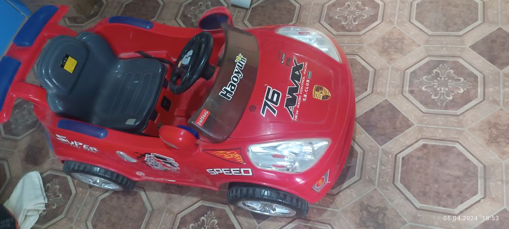 Машина с пультом