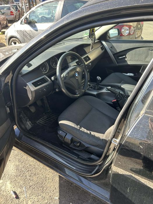 Bmw e61 2005 2.5d fara defecte