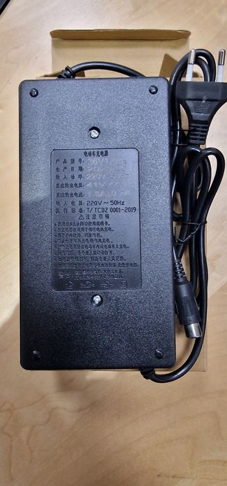 Incarcator 36V 41-44V Pb acid 12AH