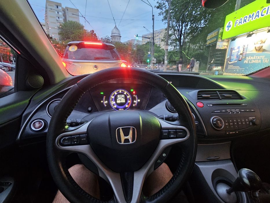 Honda Civic 1.8 i-VTEC 140 CP