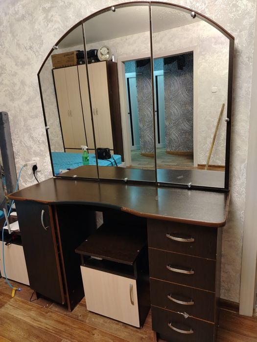 Туалетный столик