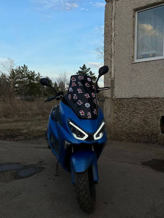 Продаю мопед макси