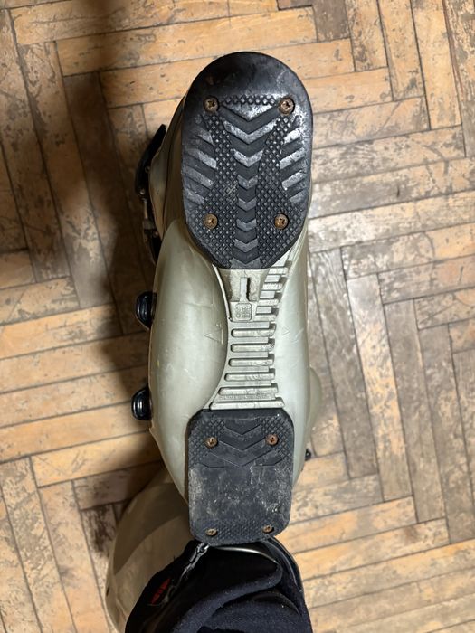 Ски обувки Head.