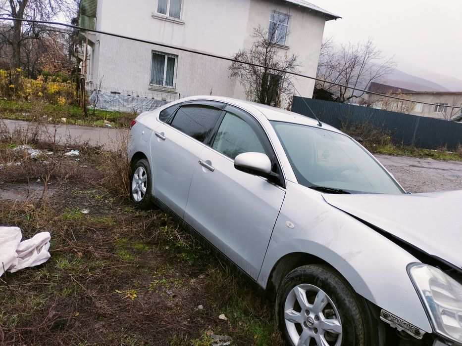 Машина Ниссан алмера