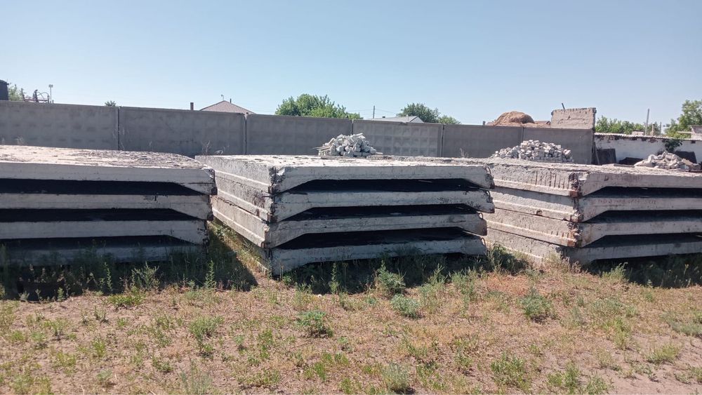 Продам плиты в отличном состояние