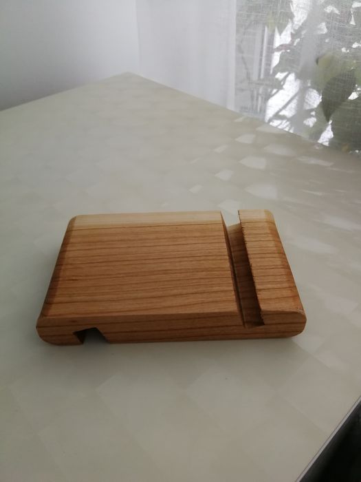 Suport telefon din lemn de nuc/cires/brad