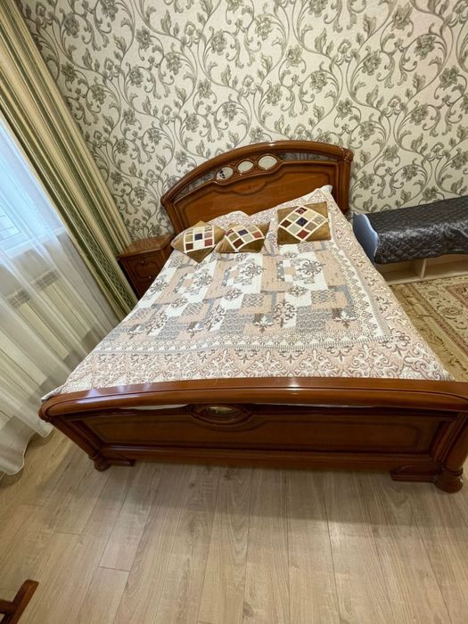 Продам срочно спальный гарнитур