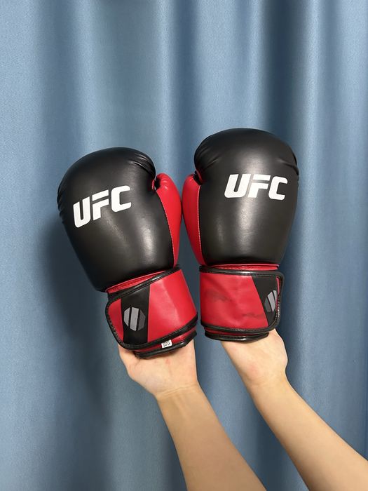 Перчатки для бокса