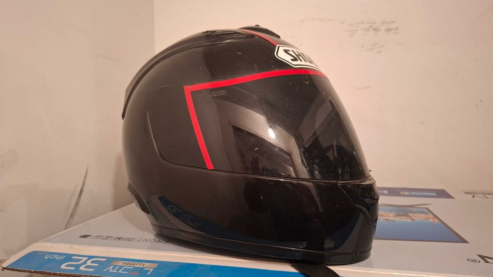 Продавам каска за мотор Shoei