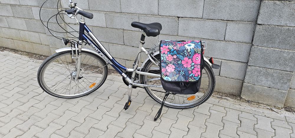 Vand bicicleta MTB pentru dame