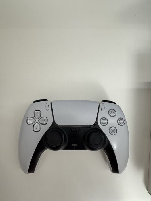 игровую приставк PlayStation 5 Slim