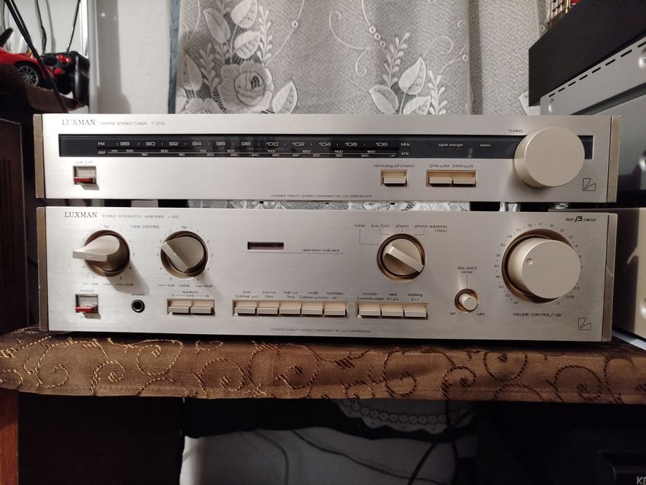 Amplificator+tuner Luxman