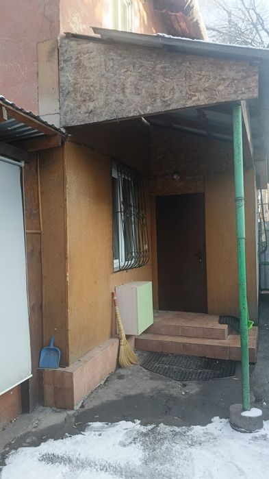 Продам квартиру 2 х ком .