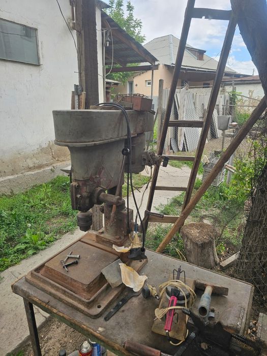 Продам сверлильный ставок рабочий.