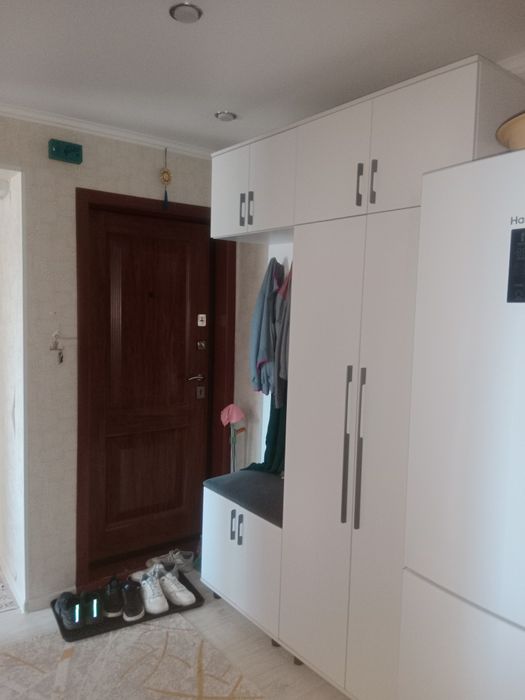 Продам 4 комнатную квартиру