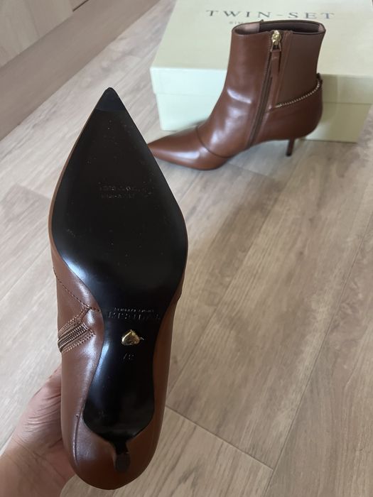 Ботинки кожанные Италия