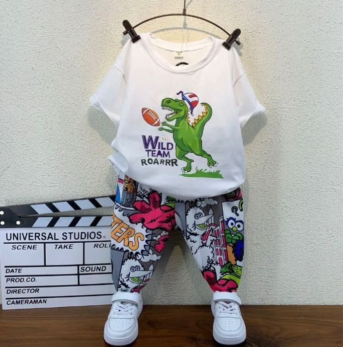 Продам детскую футболка