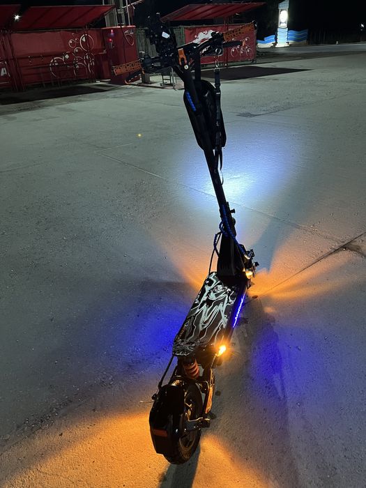 Kukirin g2 master, intretinut și TUNAT , top speed 70km\h.