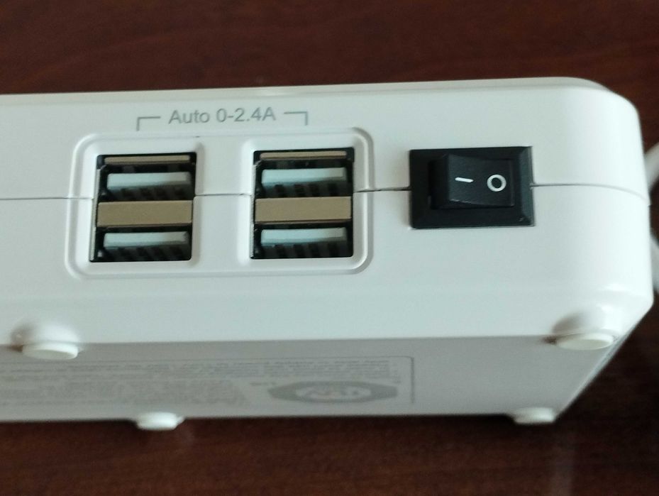 Адаптер за телефони ,лаптопи ,таблети.Таблет Alcatel onetouch Pixi-3.